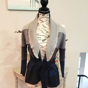 Stylish Women's Gray Navy and Black Sweater